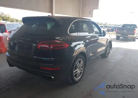 2016 Porsche Cayenne z USA, uszkodzony, nr VIN WP1AA2A20GKA09937